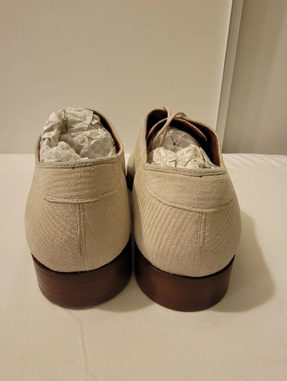 rare Florsheim by Duckie Brown white textured canvas or seersucker cap-toe oxfor